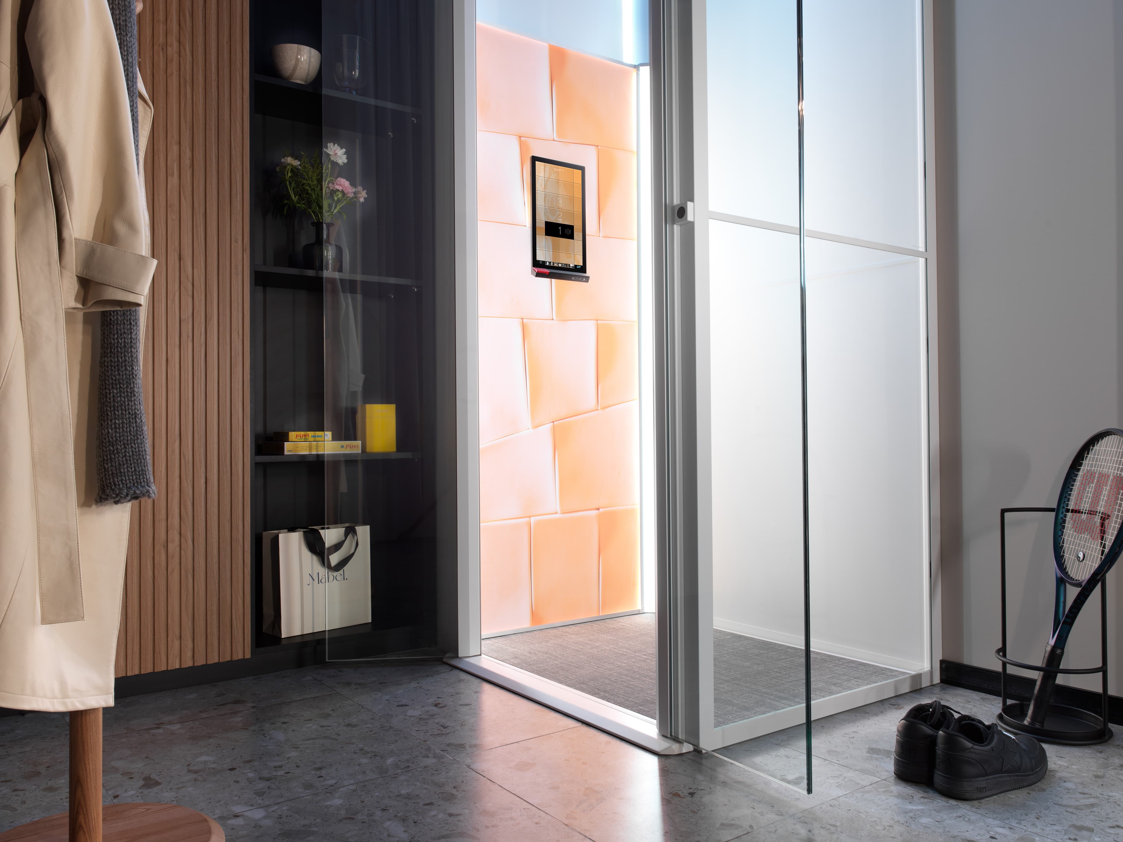 Swift Pro lifestyle image 3