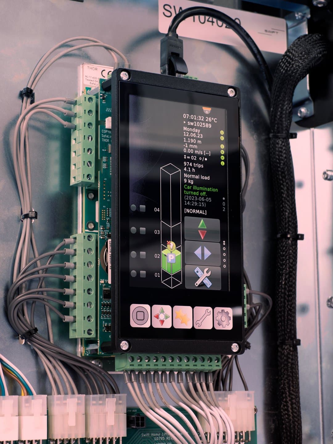 The Thor control system that runs the Swift Pro, mounted and wired